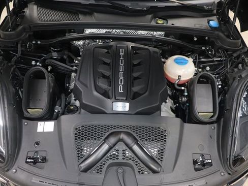 Used 2018 Porsche Macan GTS AWD/4WD image 24