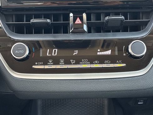 Used 2025 Toyota Corolla LE FWD image 19