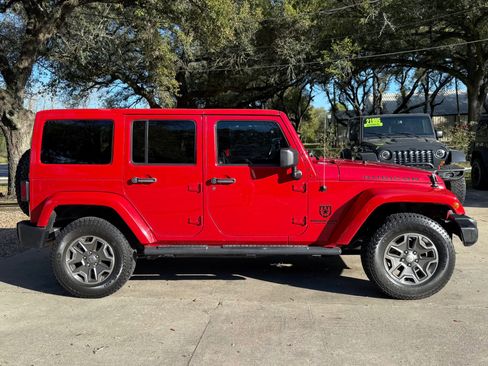 Used 2013 Jeep Wrangler Unlimited Rubicon image 17