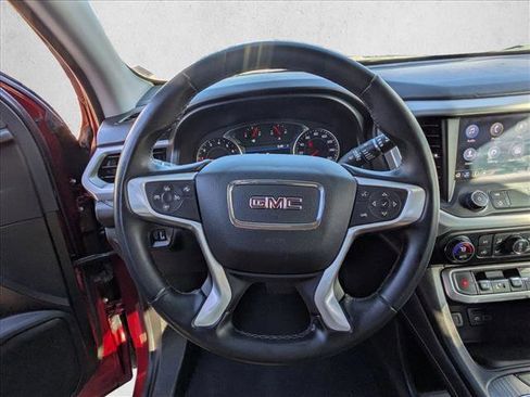 Used 2023 GMC Acadia SLT image 18