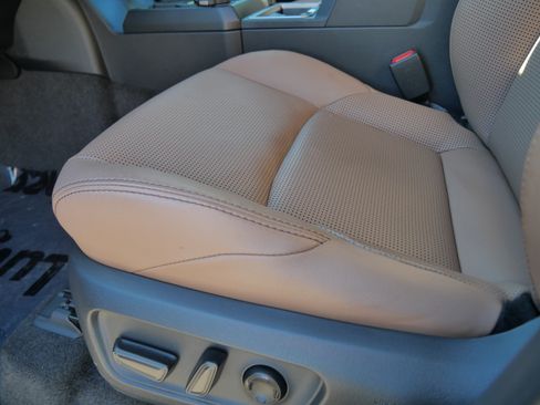 Used 2025 Toyota 4Runner Limited AWD/4WD image 21