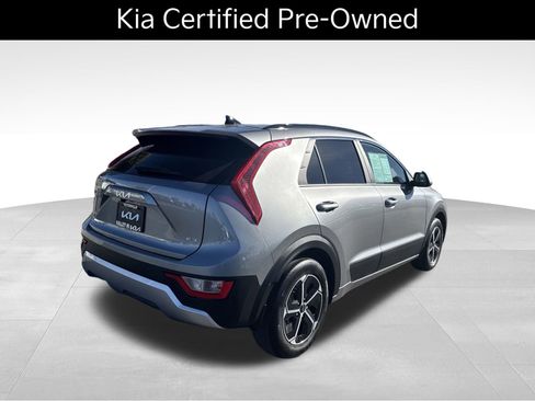 Certified 2025 Kia Niro LX image 17