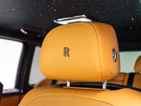 Used 2024 Rolls-Royce Cullinan AWD/4WD image 18