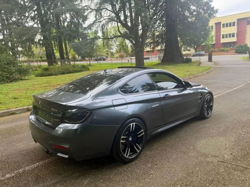 Used 2015 BMW M4 Coupe w/ Lighting Package RWD image 5