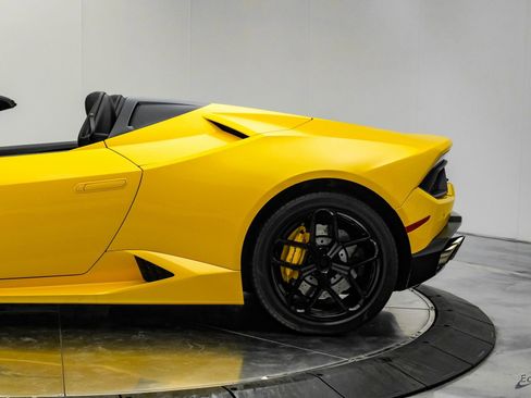 Used 2018 Lamborghini Huracan LP 580-2 image 14
