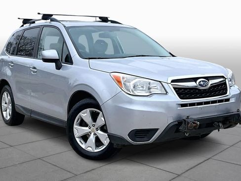 Used 2015 Subaru Forester 2.5i Premium image 2