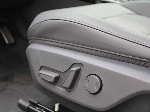 New 2025 Kia Niro EX image 20