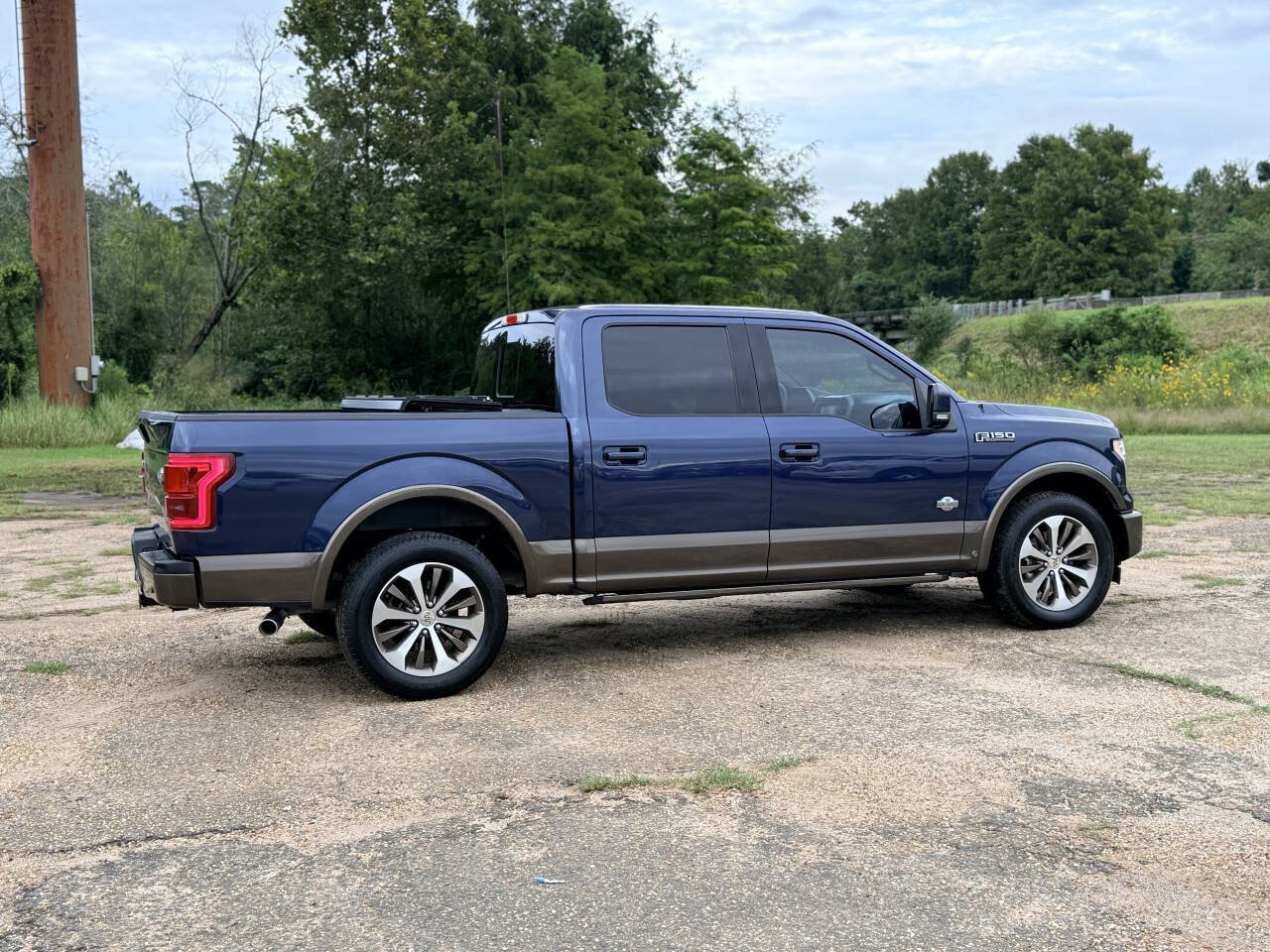 Used 2017 Ford F150 King Ranch w/ Equipment Group 601A Luxury RWD image 5