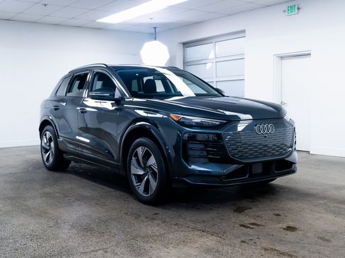 Used 2025 Audi Q6 e-tron Premium Plus w/ Premium Plus image 27