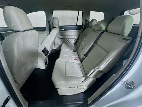 Used 2023 Volkswagen Atlas SE image 29