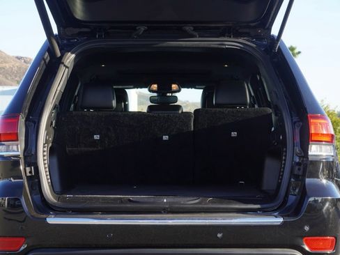 Used 2022 Jeep Grand Cherokee Limited image 6