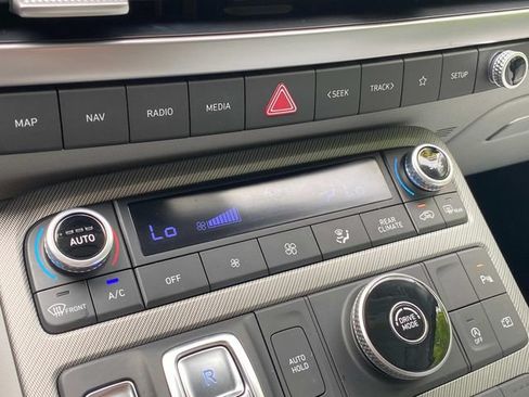 Used 2023 Hyundai Palisade SEL w/ Premium Package FWD image 28