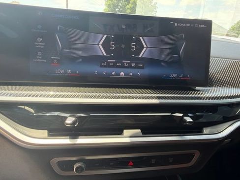 Used 2024 BMW X7 M60i w/ Executive Package AWD/4WD image 16
