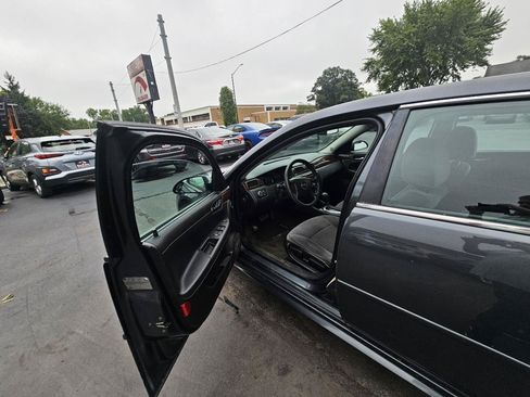 Used 2011 Chevrolet Impala LS FWD image 18