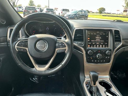Used 2017 Jeep Grand Cherokee Limited AWD/4WD image 3