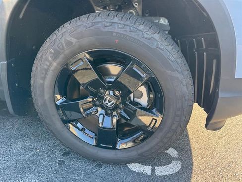 Used 2026 Honda Ridgeline Black Edition image 2