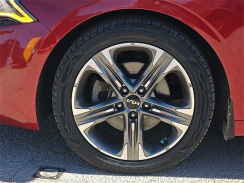 Used 2022 Kia K5 EX image 9