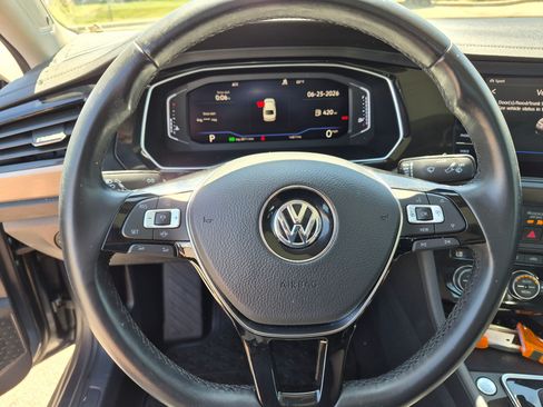 Used 2019 Volkswagen Jetta SEL Premium FWD image 17