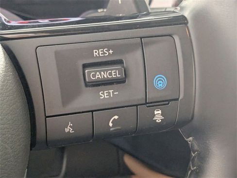 Used 2022 Nissan Pathfinder Platinum w/ Cargo Package image 18