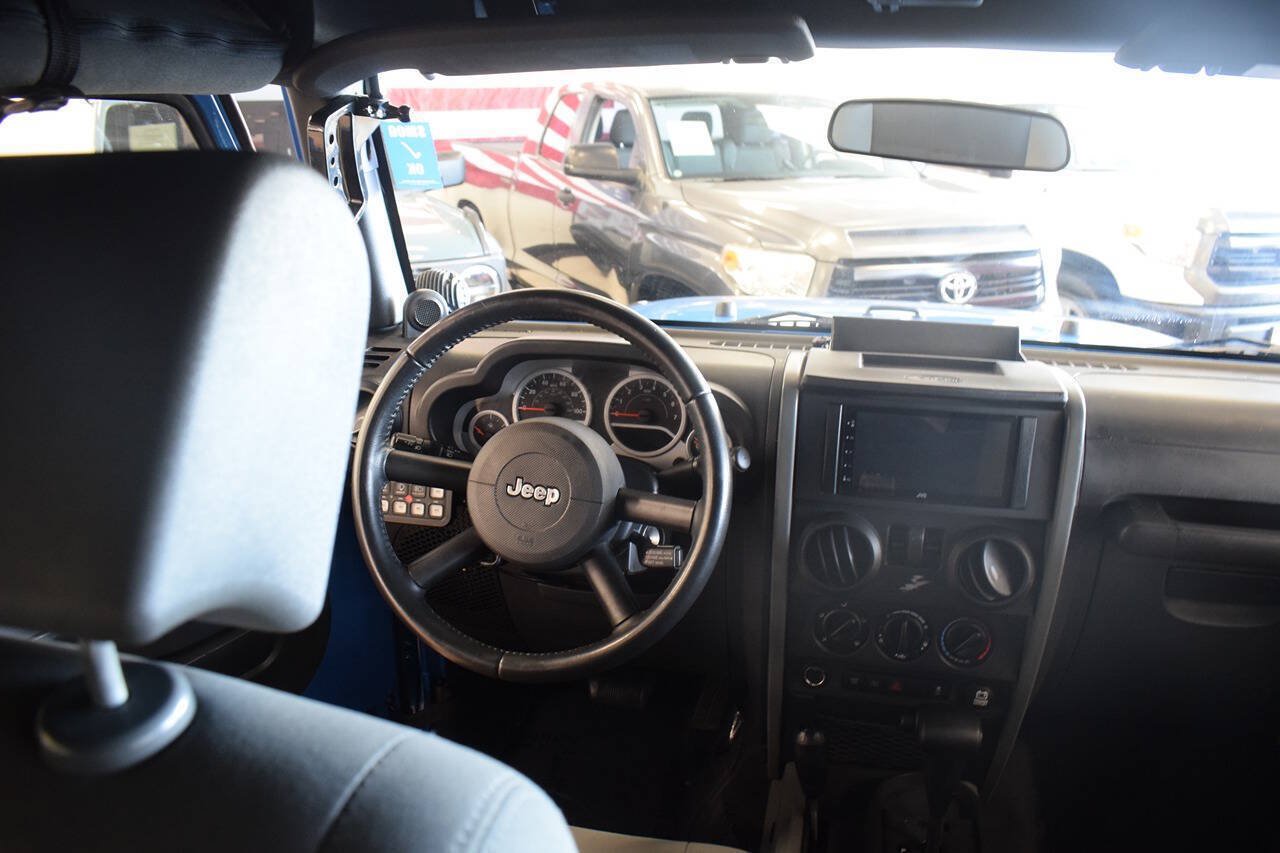 Used 2010 Jeep Wrangler Rubicon w/ PWR Convenience Group AWD/4WD image 32