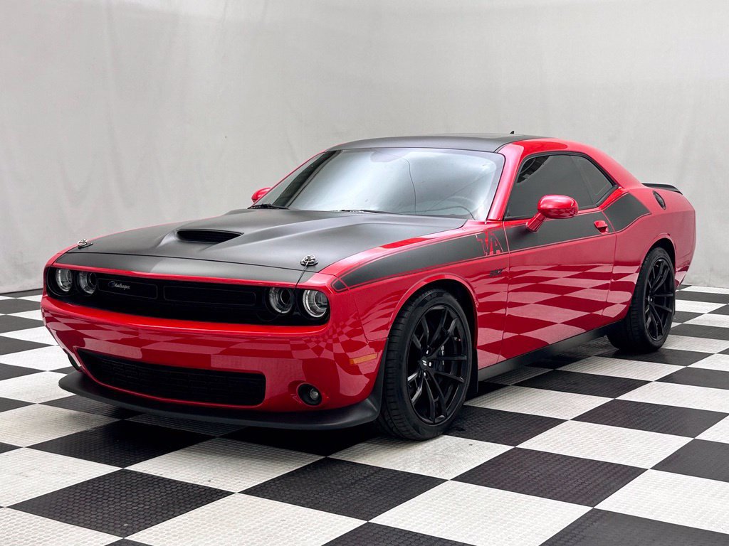 Certified 2017 Dodge Challenger T/A RWD image 4