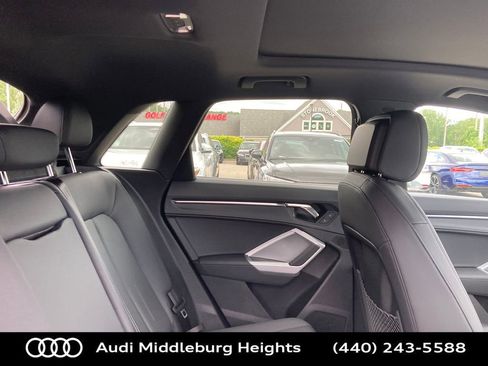 Certified 2025 Audi Q3 2.0T Premium image 28