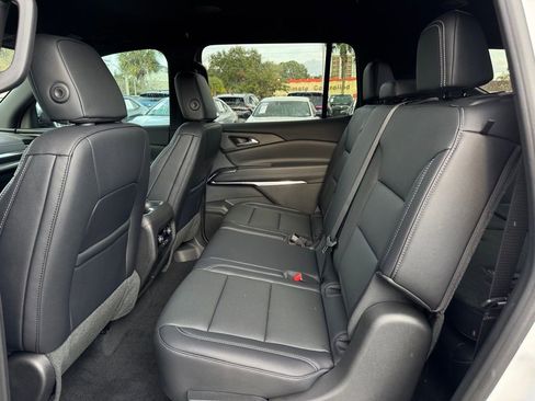 New 2026 Chevrolet Traverse LT image 15