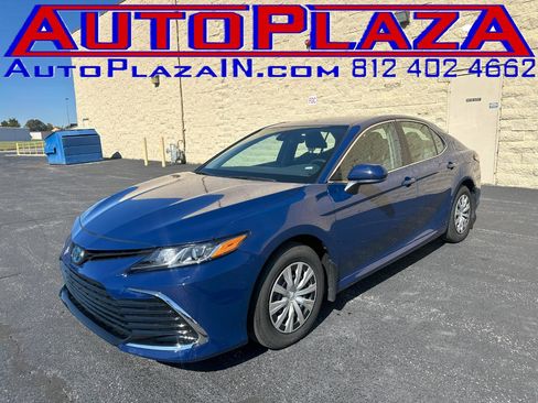 Used 2024 Toyota Camry LE FWD image 1