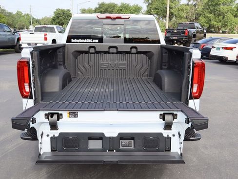 New 2026 GMC Sierra 1500 Denali Ultimate w/ LPO, Black Badging Package AWD/4WD image 7