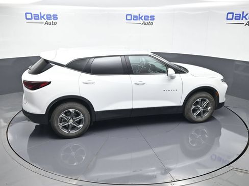 Used 2025 Chevrolet Blazer LT AWD/4WD image 52