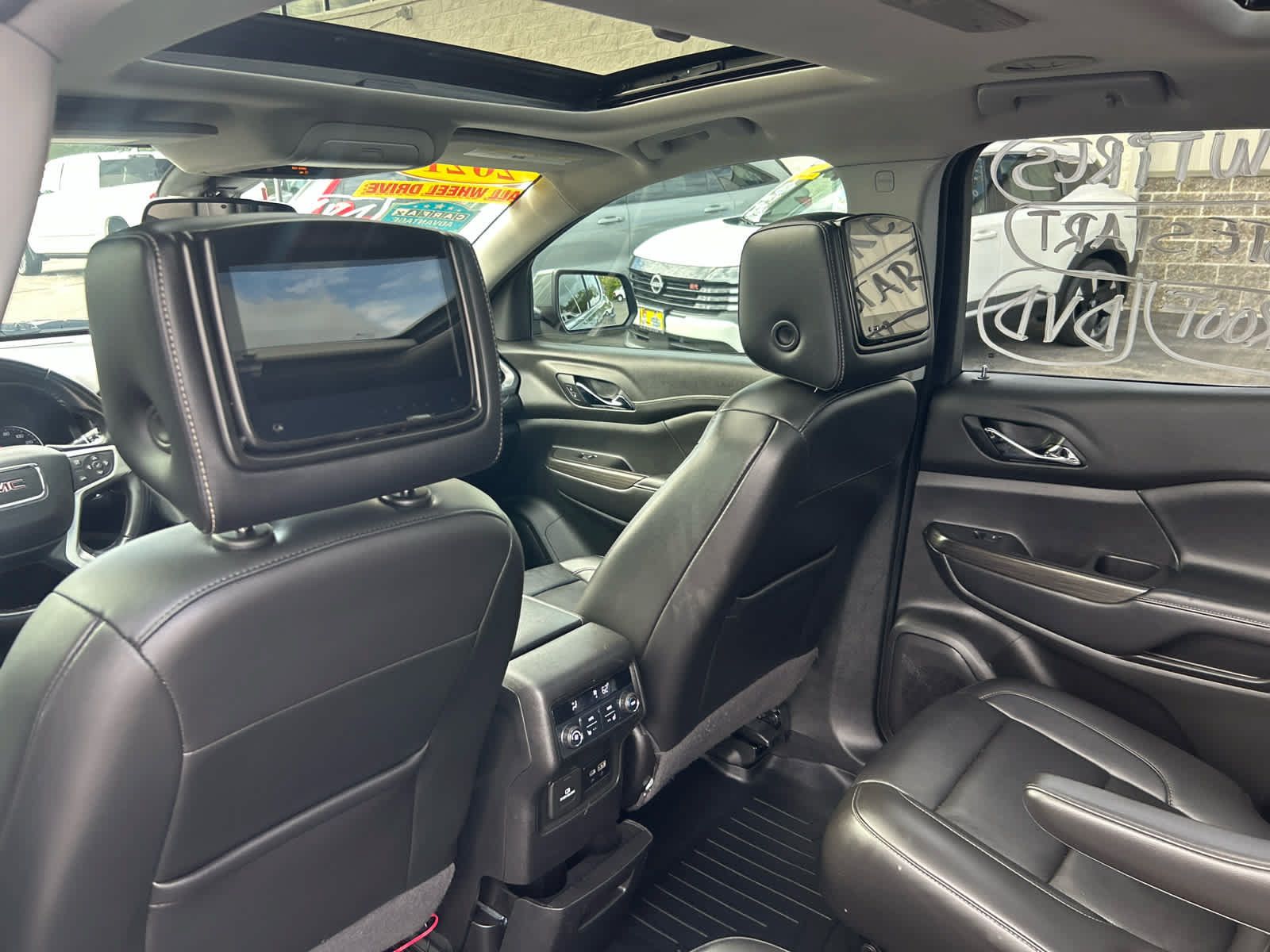 Used 2021 GMC Acadia SLT w/ Premium Package AWD/4WD image 23