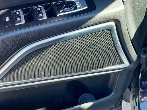 Used 2022 Kia Telluride SX w/ Nightfall Edition Package image 19