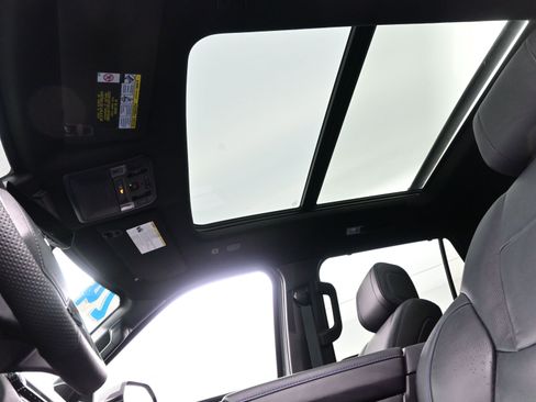 Used 2024 Toyota Sequoia Platinum image 19