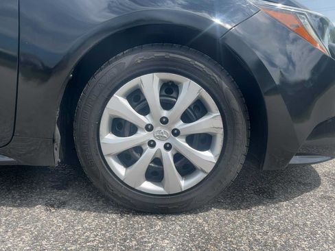 Used 2020 Toyota Corolla LE FWD image 37