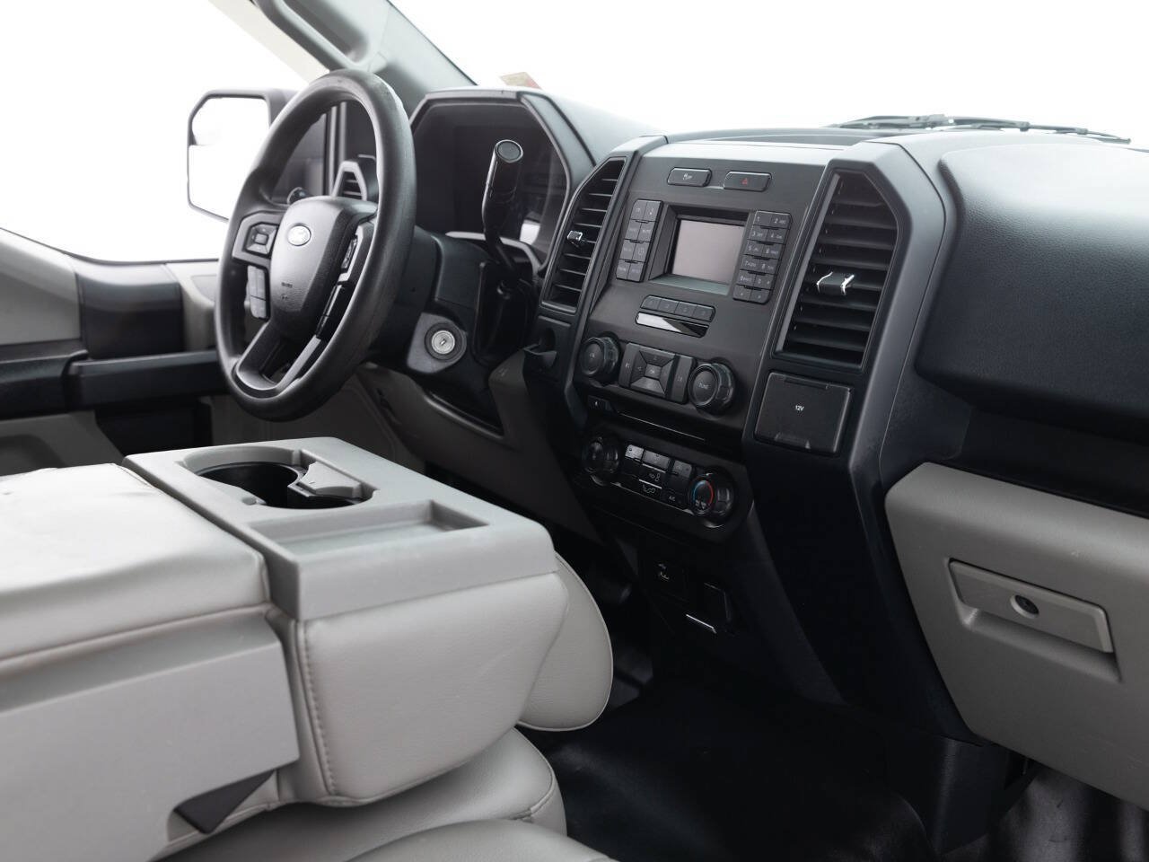 Used 2016 Ford F150 XL w/ Equipment Group 101A Mid RWD image 31