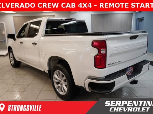 Used 2020 Chevrolet Silverado 1500 Custom w/ Custom Value Package image 11