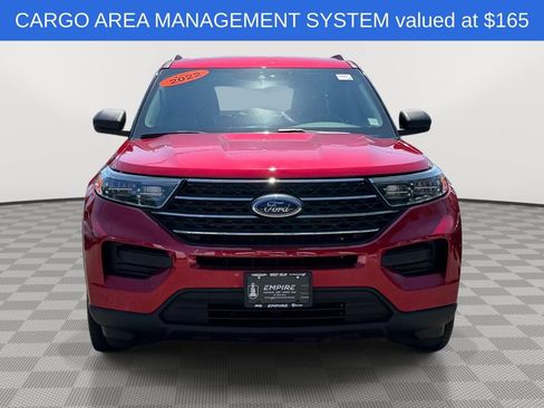 Used 2022 Ford Explorer XLT AWD/4WD image 2