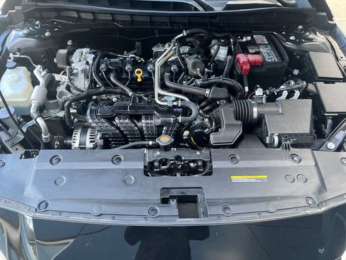 Used 2024 Nissan Altima 2.5 SR FWD image 28