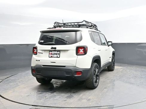 Used 2022 Jeep Renegade Altitude w/ Sun/Sound Group image 9