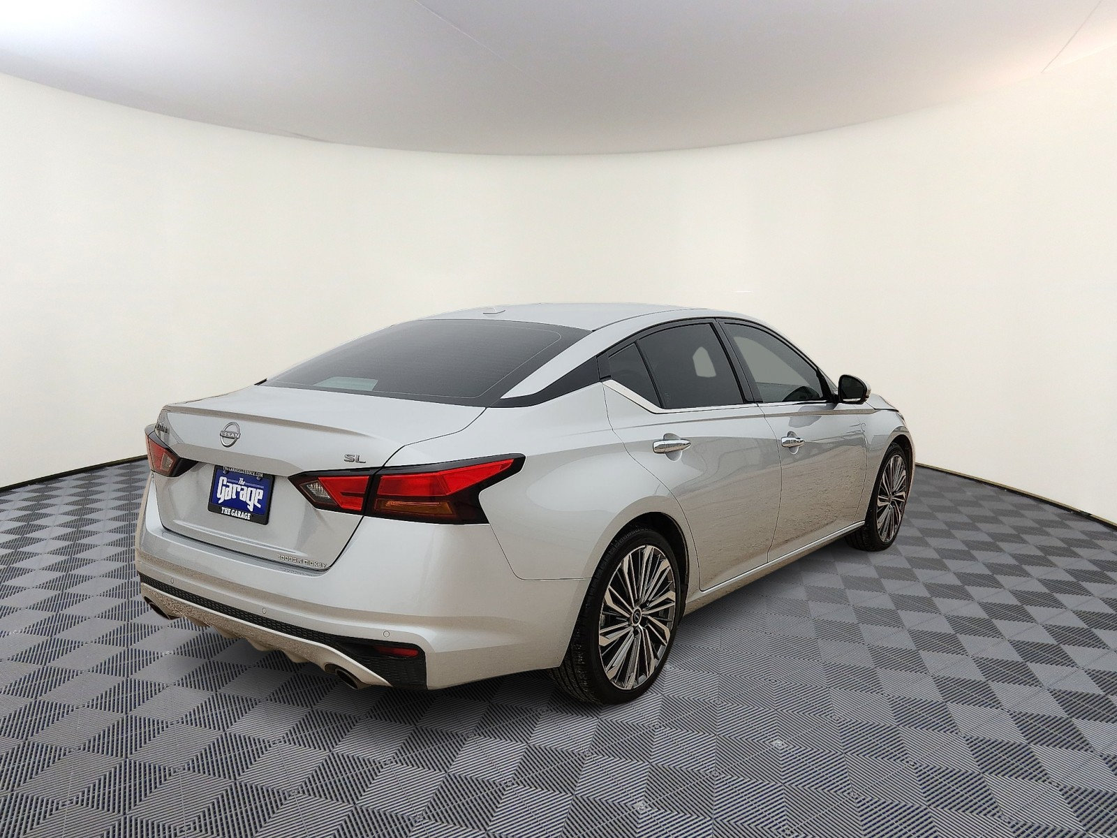Used 2023 Nissan Altima 2.5 SL FWD image 4