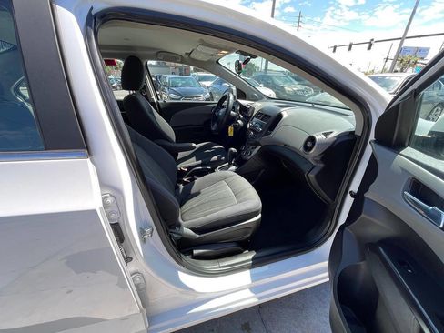 Used 2014 Chevrolet Sonic LT image 12