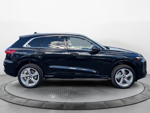 New 2025 Audi Q5 Premium Plus image 8