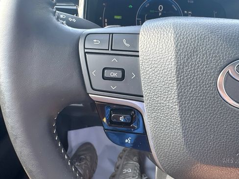 Used 2025 Toyota Camry XSE FWD image 23