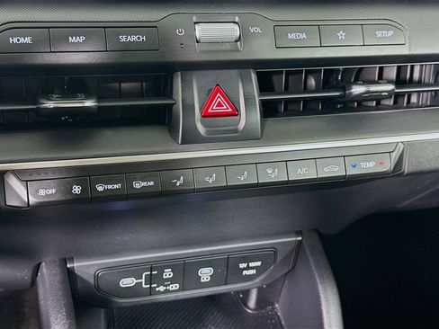 Used 2025 Kia K4 LXS image 23