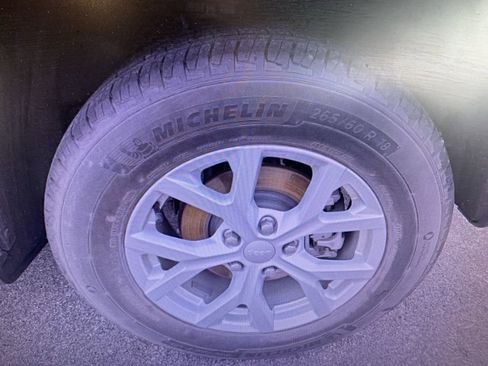 Used 2023 Jeep Grand Cherokee Limited image 28