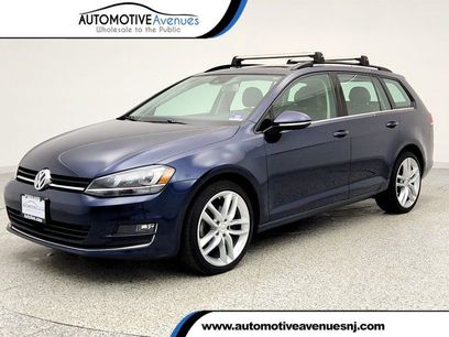 Used 2016 Volkswagen Golf SE w/ Lighting Package