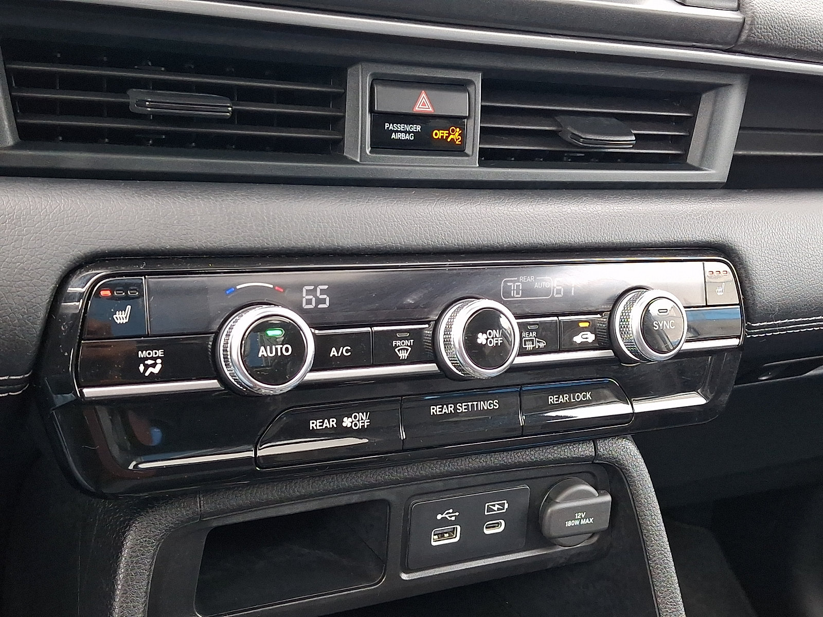 Used 2024 Honda Pilot Touring image 19