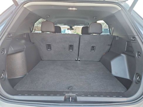 Used 2024 Chevrolet Equinox LT image 34