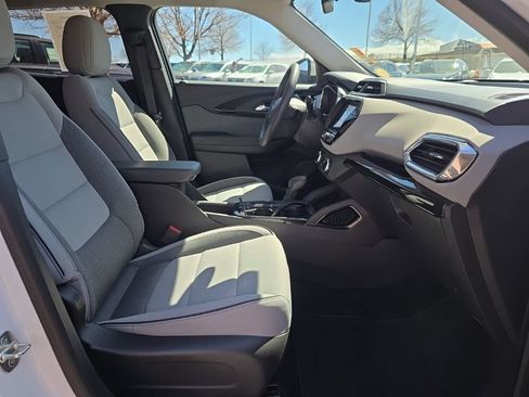 Used 2021 Chevrolet TrailBlazer LT w/ Convenience Package image 22