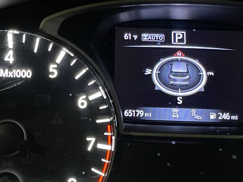 Used 2020 Nissan Pathfinder SL AWD/4WD image 21